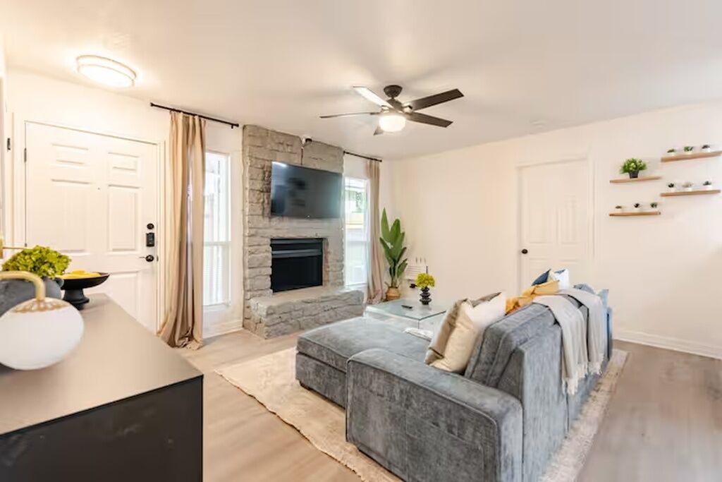 Photo of Livingroom in The Woods