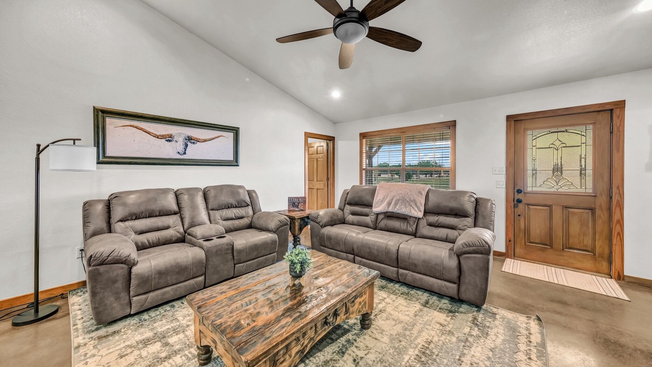 Photo of Livingroom in Dennis
