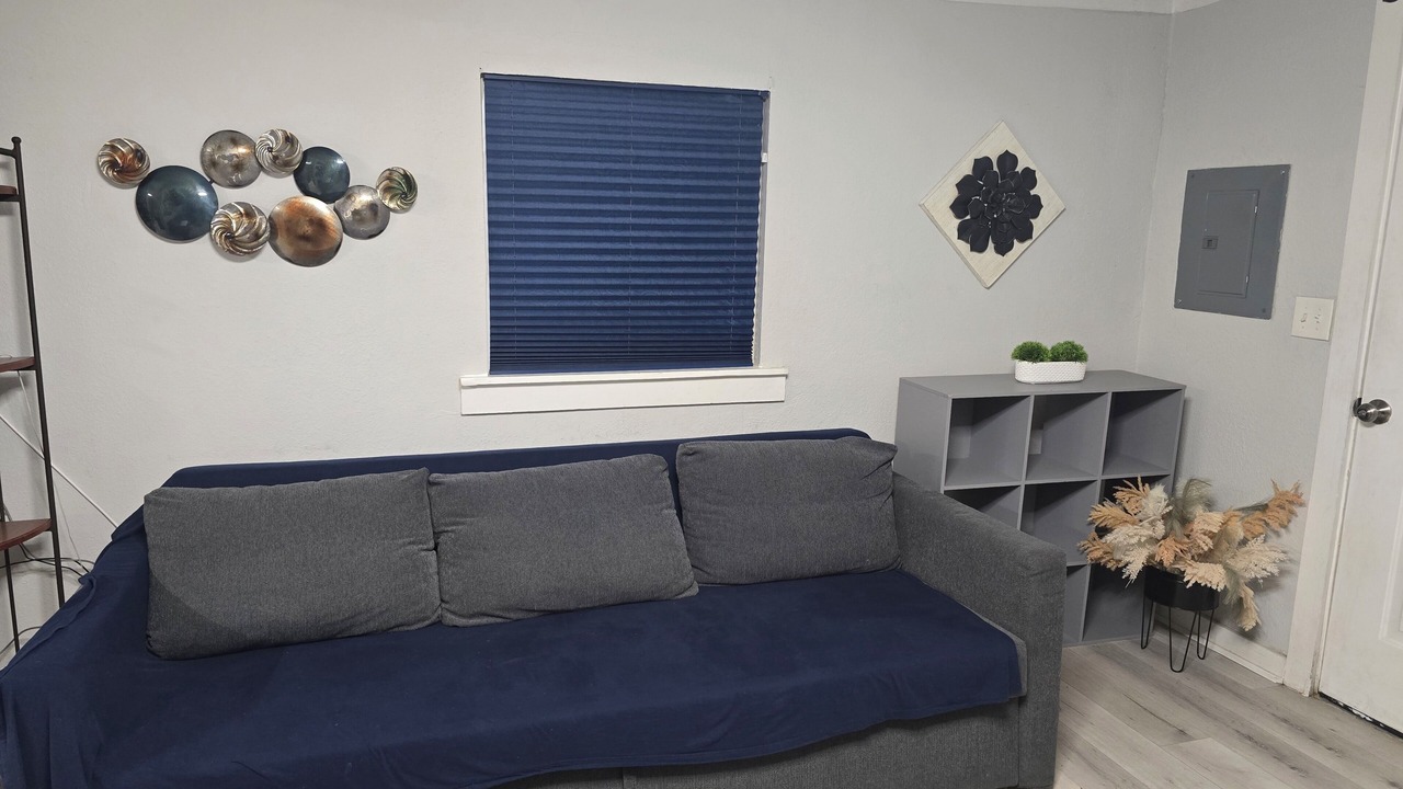 Photo of Livingroom in Handley