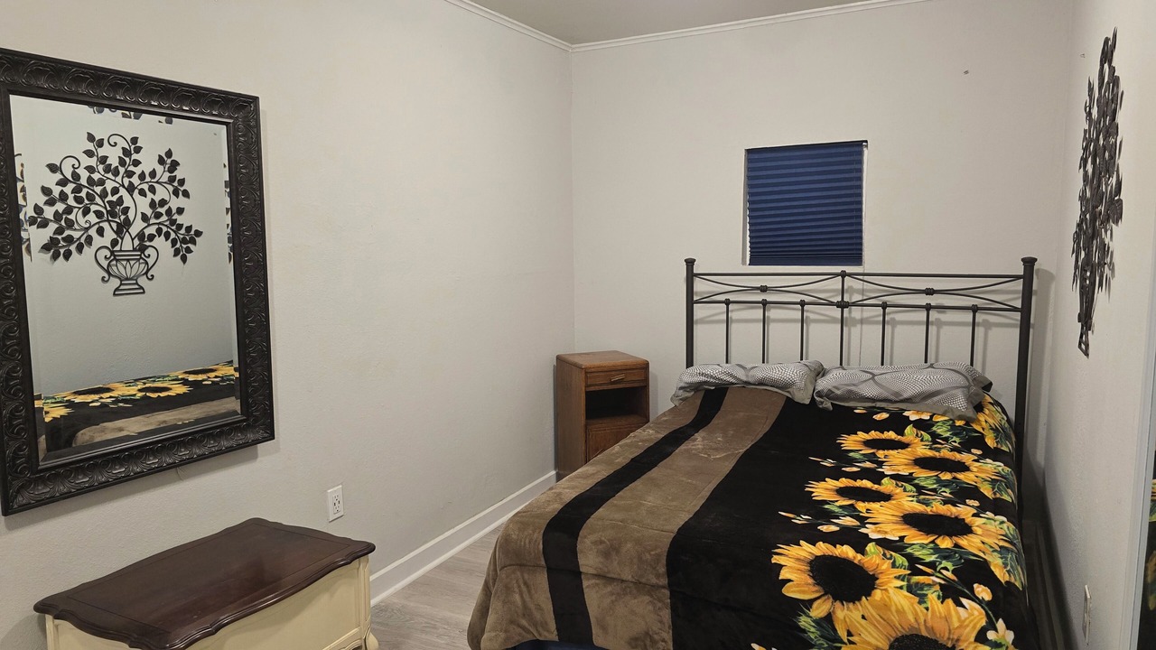 Photo of Bedroom in Handley