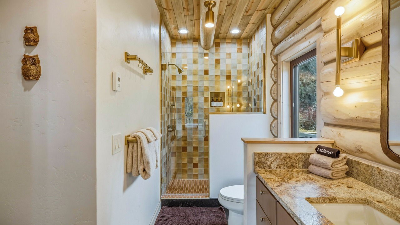 Photo of Bathroom in San Juan River Village