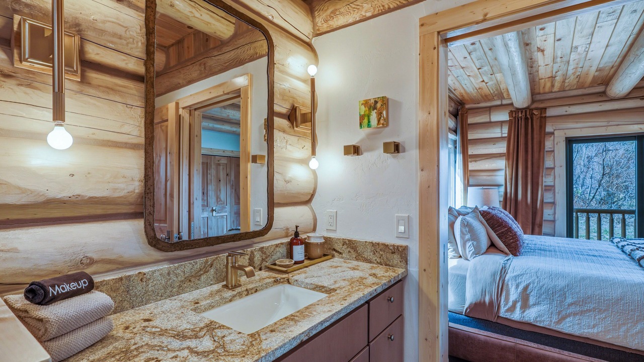Photo of Bedroom in San Juan River Village