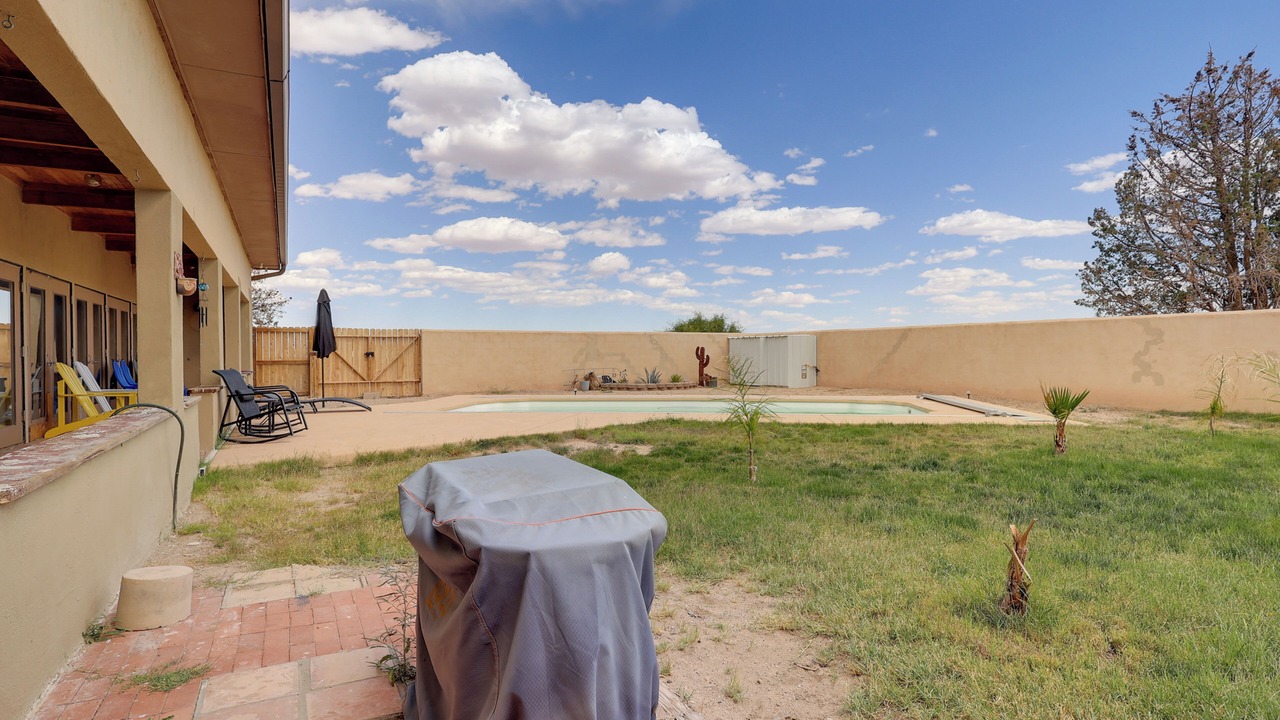 Photo of Patio Balcony in Sierra County