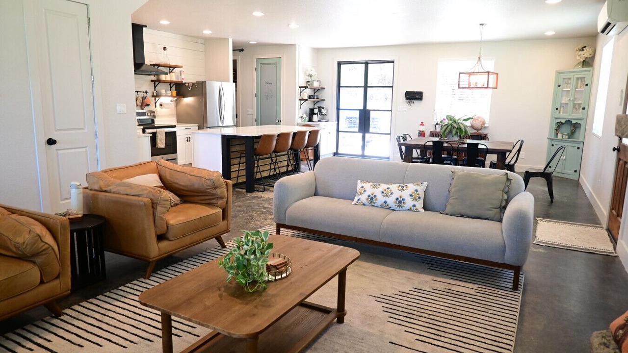 Photo of Livingroom in Spring Branch