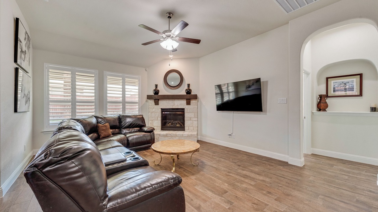 Photo of Livingroom in Parker County