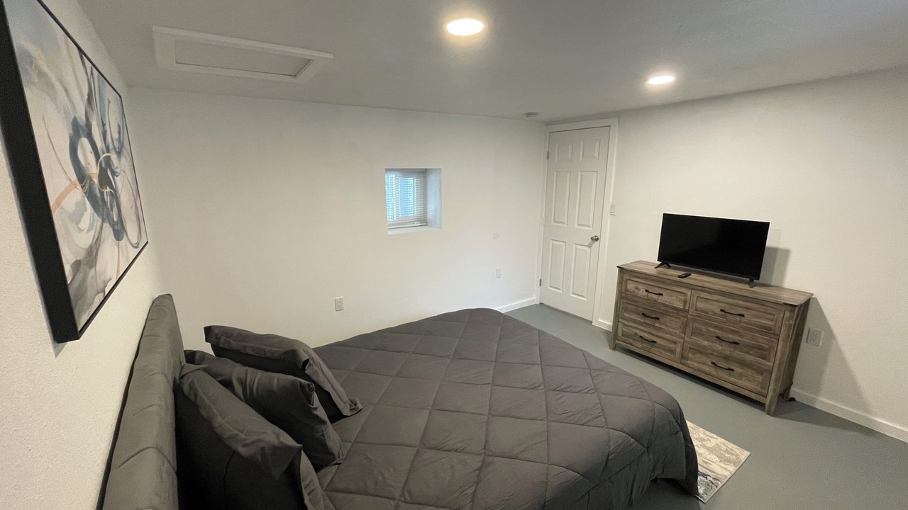Photo of Bedroom in South Broadway