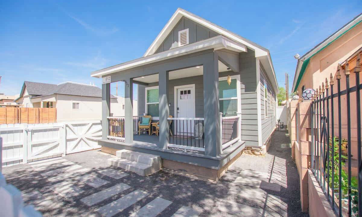 Photo of Patio Balcony in South Broadway