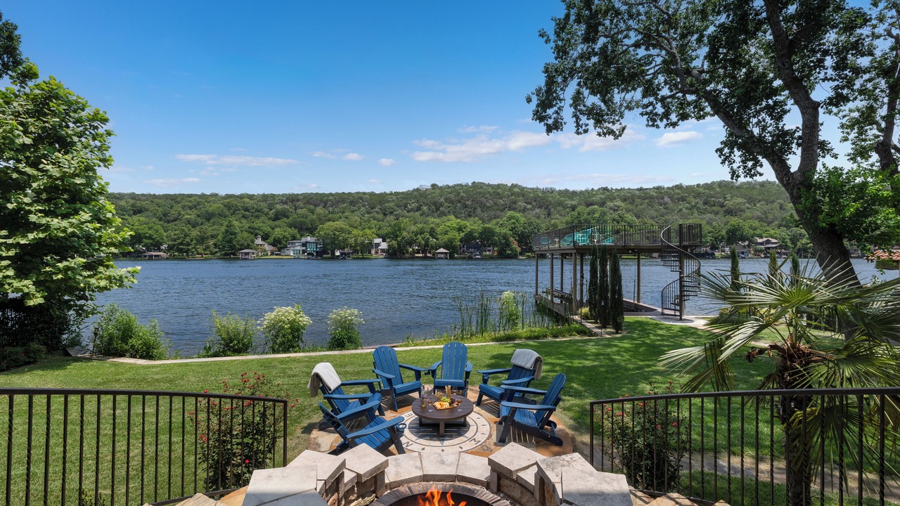 Photo of Outdoor in Oak Shores On Lake Austin