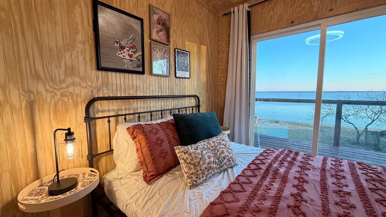 Photo of Bedroom in Eureka