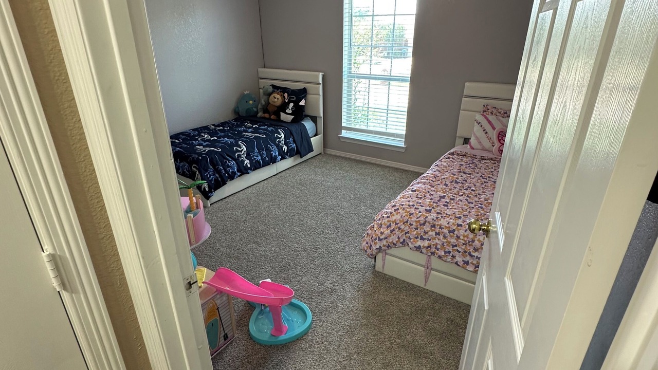 Photo of Bedroom in Hollow Hills
