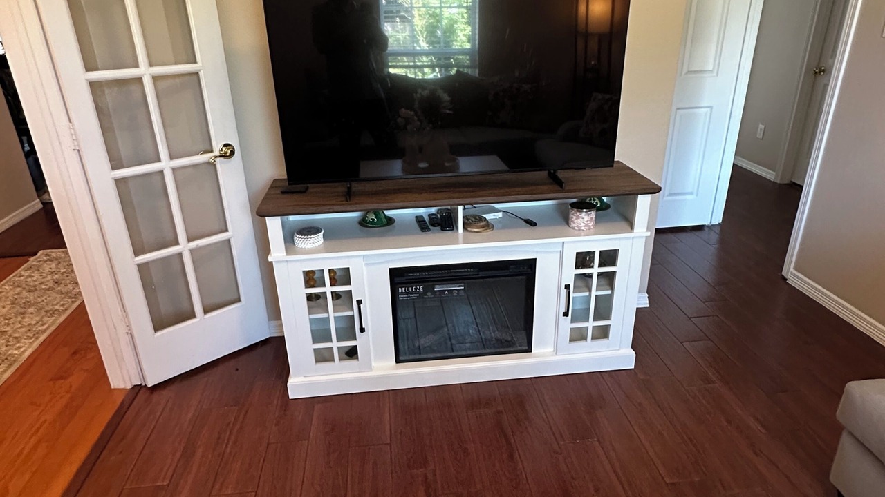 Photo of Livingroom in Hollow Hills