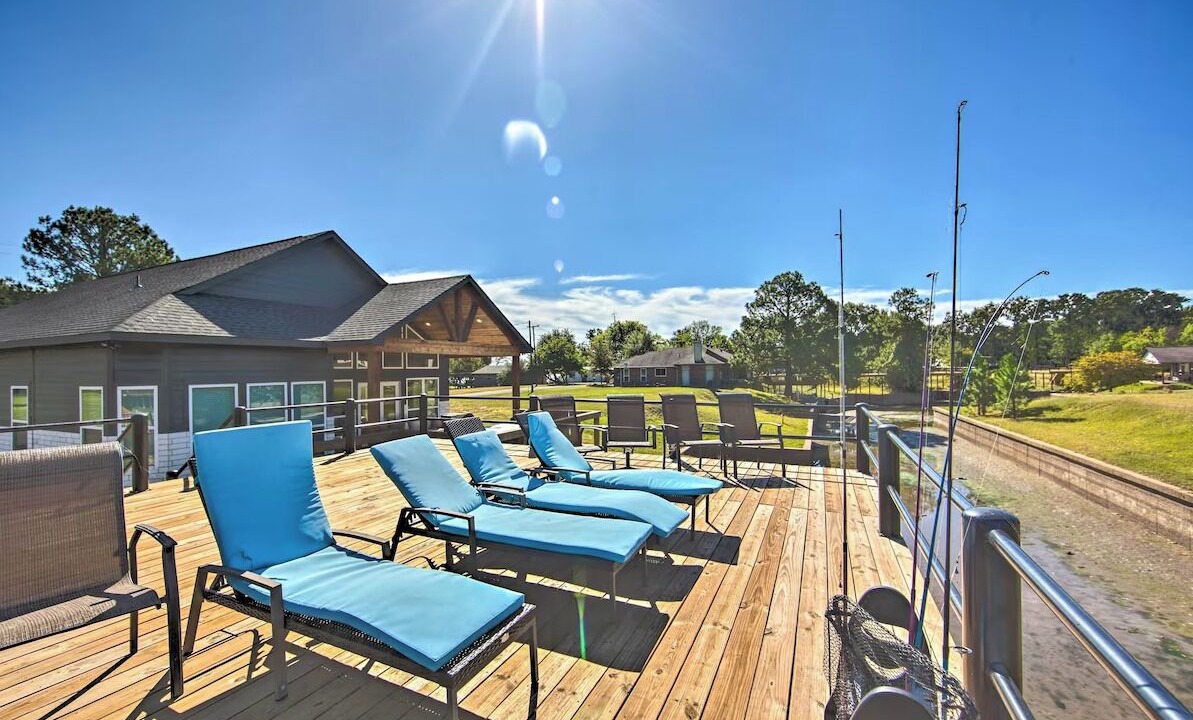 Photo of Patio Balcony in Cedar Creek Reservoir