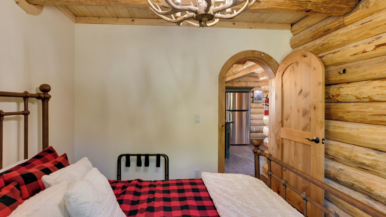 Photo of Bedroom in Columbine Lake