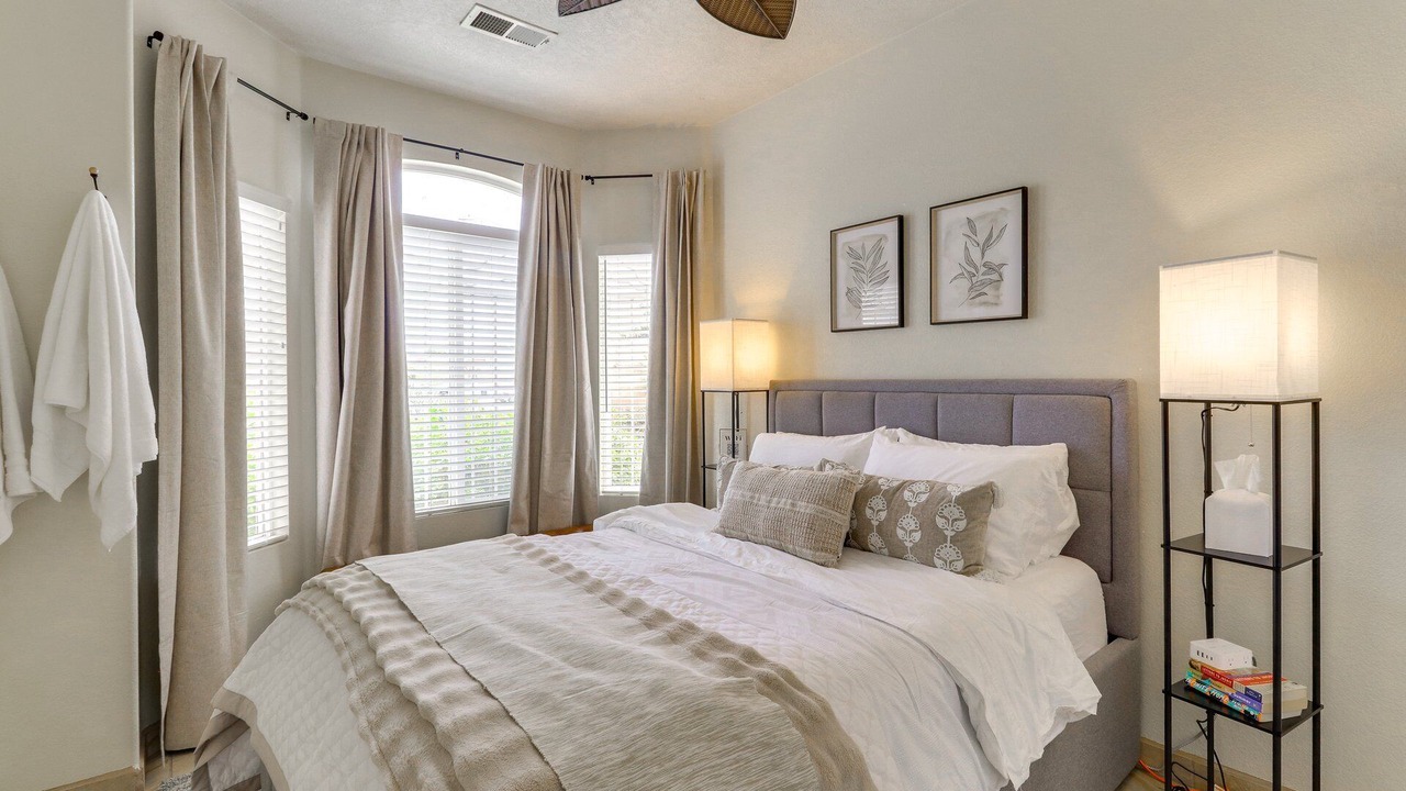 Photo of Bedroom in Alban Hills