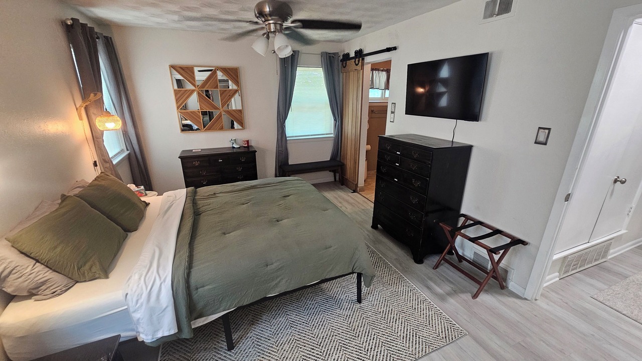 Photo of Bedroom in Farmers Branch