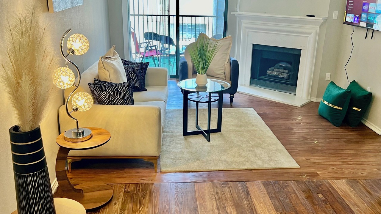 Photo of Livingroom in Las Colinas
