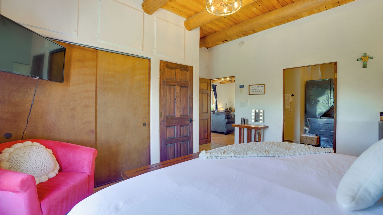 Photo of Bedroom in Canoncito