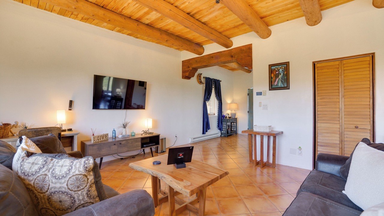 Photo of Livingroom in Canoncito