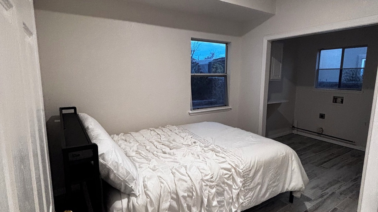 Photo of Bedroom in Biggs Field