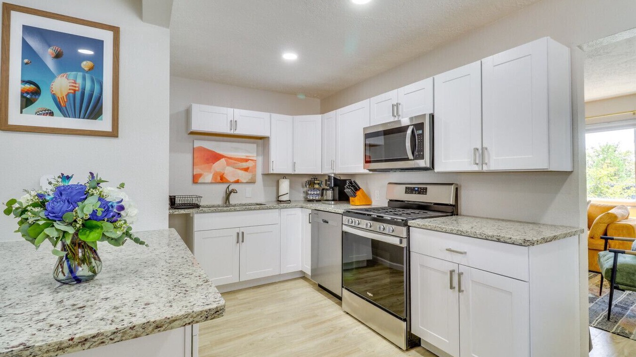 Photo of Kitchen in Near North Valley