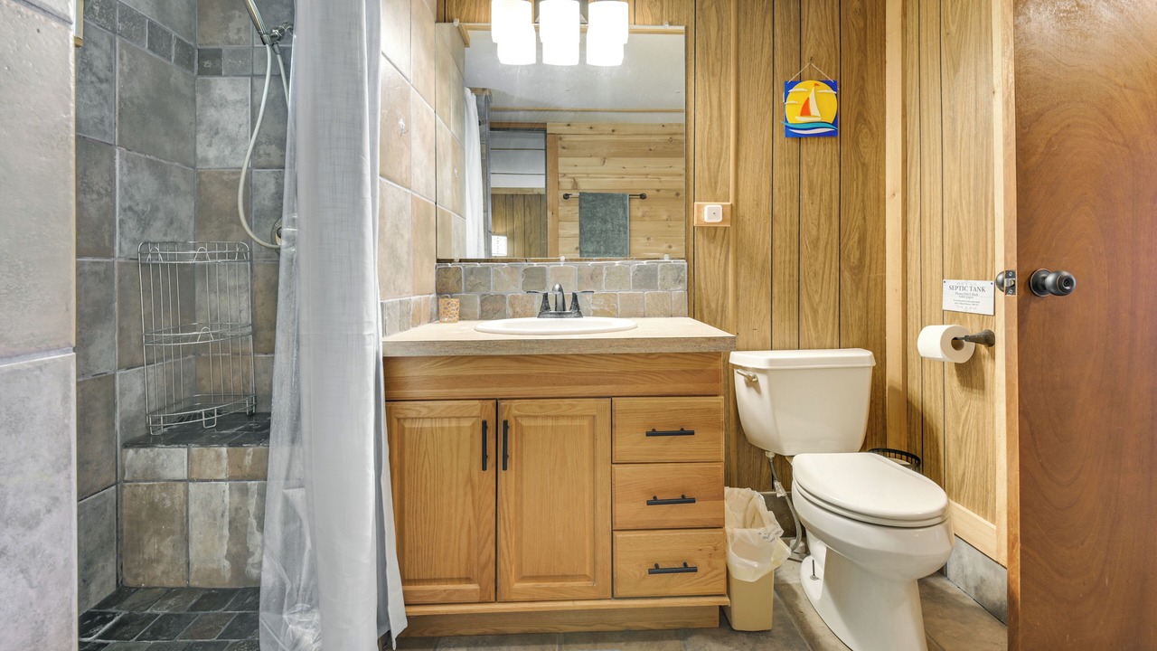 Photo of Bathroom in Palo Pinto