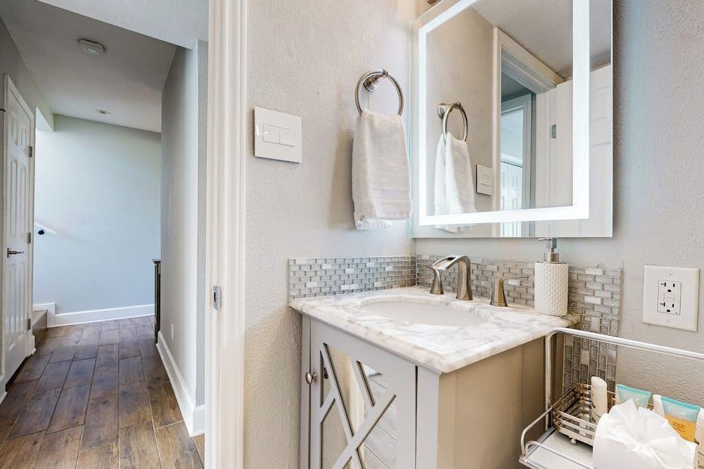 Photo of Bathroom in Lakeway