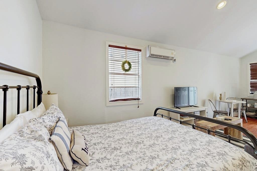Photo of Bedroom in Hancock