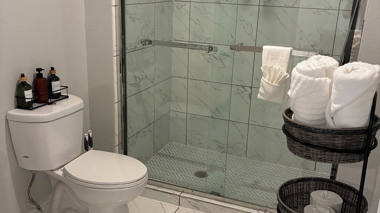 Photo of Bathroom in Knox - Henderson