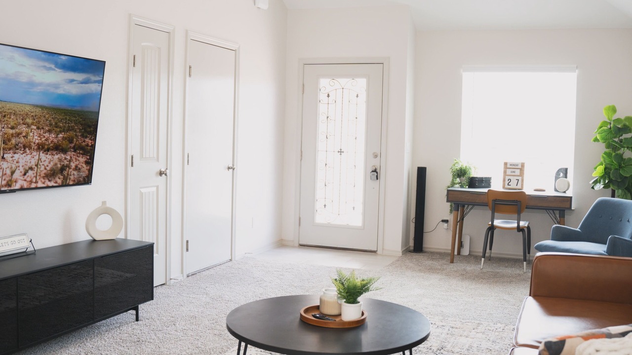 Photo of Livingroom in Biggs Field
