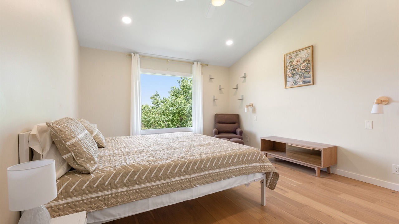 Photo of Bedroom in Lost Creek