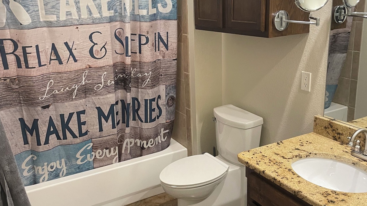 Photo of Bathroom in Carolyn Estates
