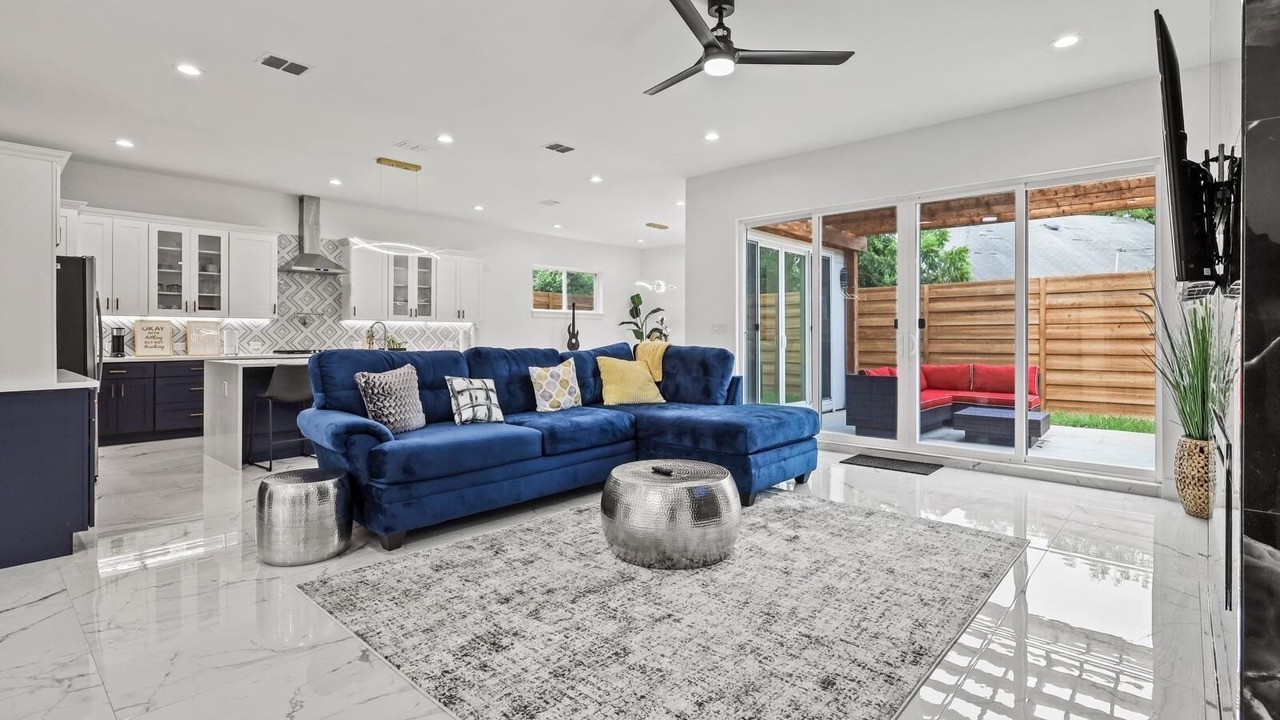 Photo of Livingroom in West Dallas