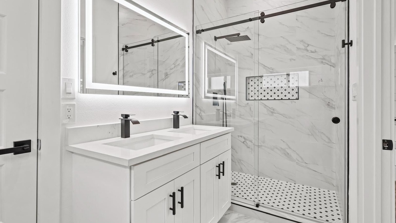Photo of Bathroom in West Dallas