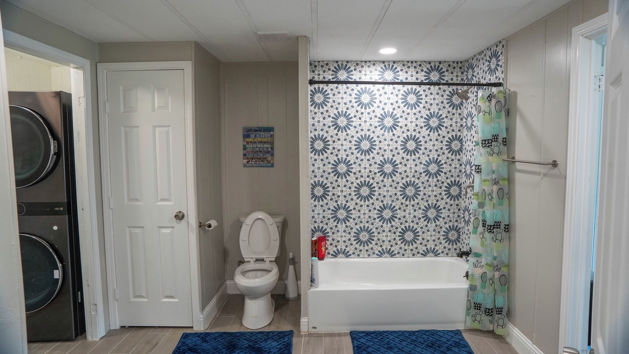 Photo of Bathroom in Enchanted Oaks