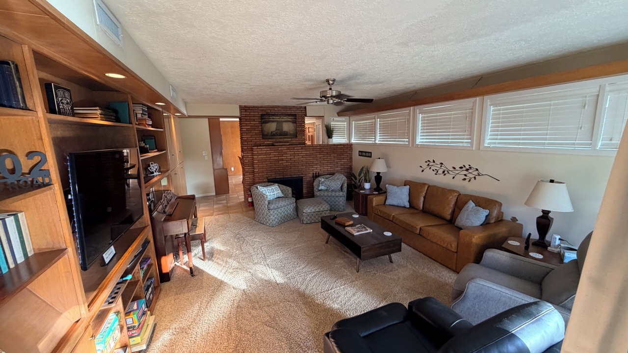 Photo of Livingroom in College Station