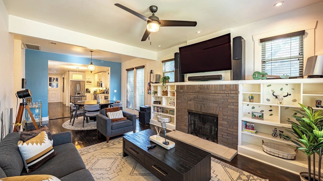 Photo of Livingroom in Travis Heights