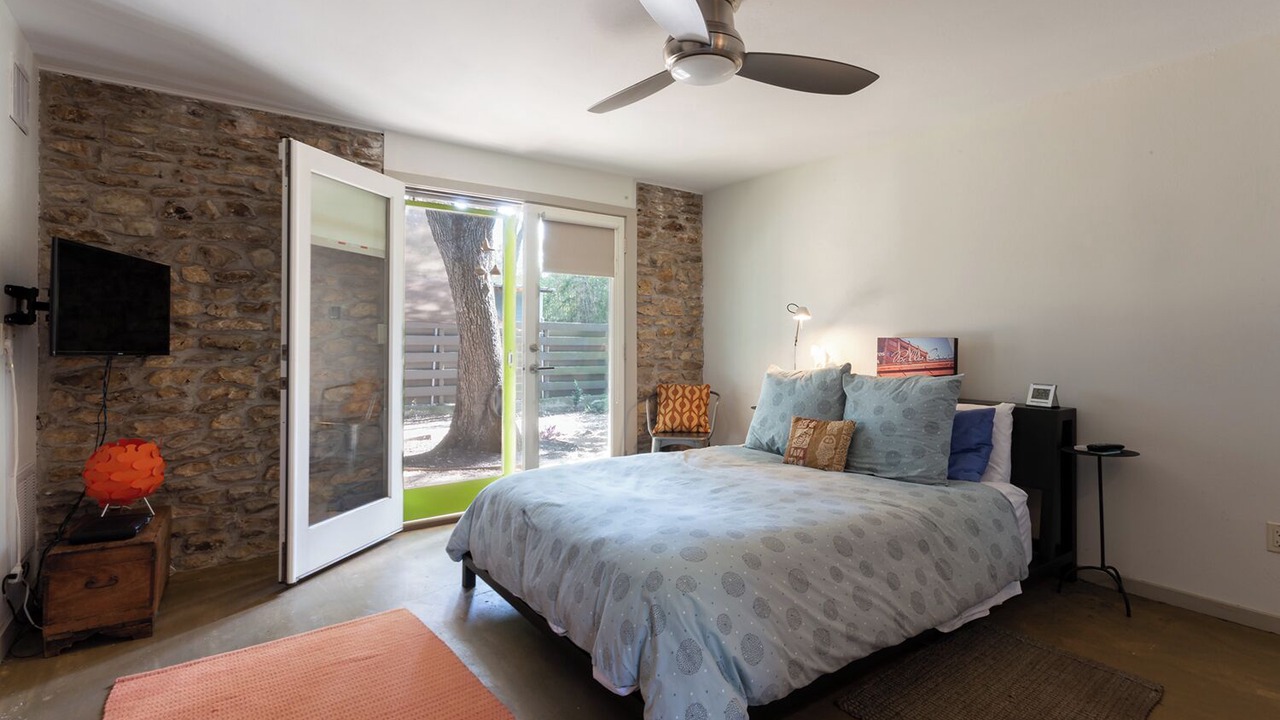 Photo of Bedroom in Barton Hills