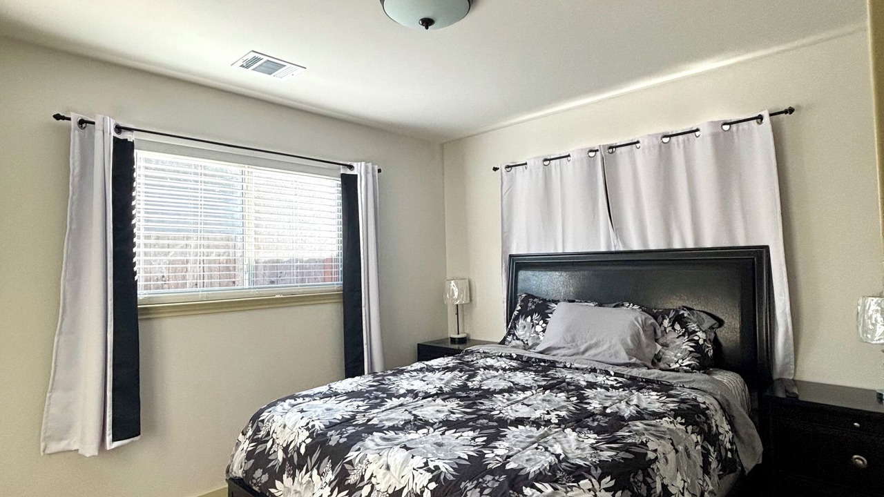Photo of Bedroom in Georgian Acres