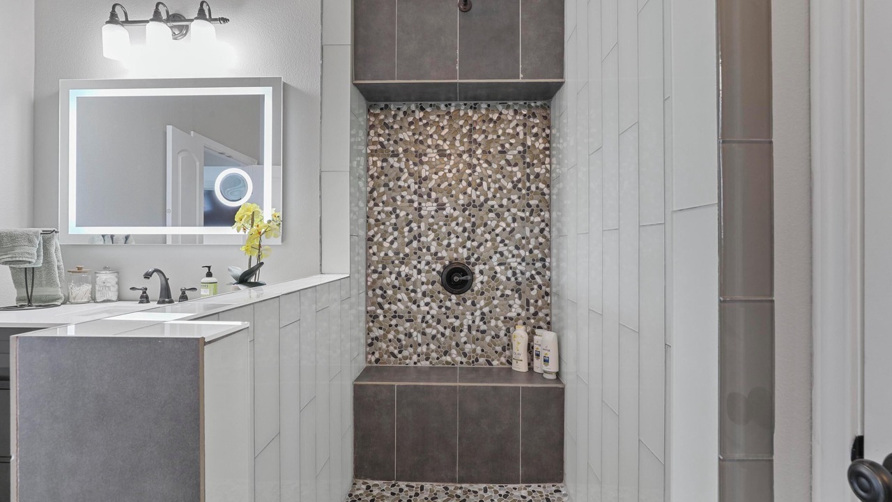 Photo of Bathroom in The Colony