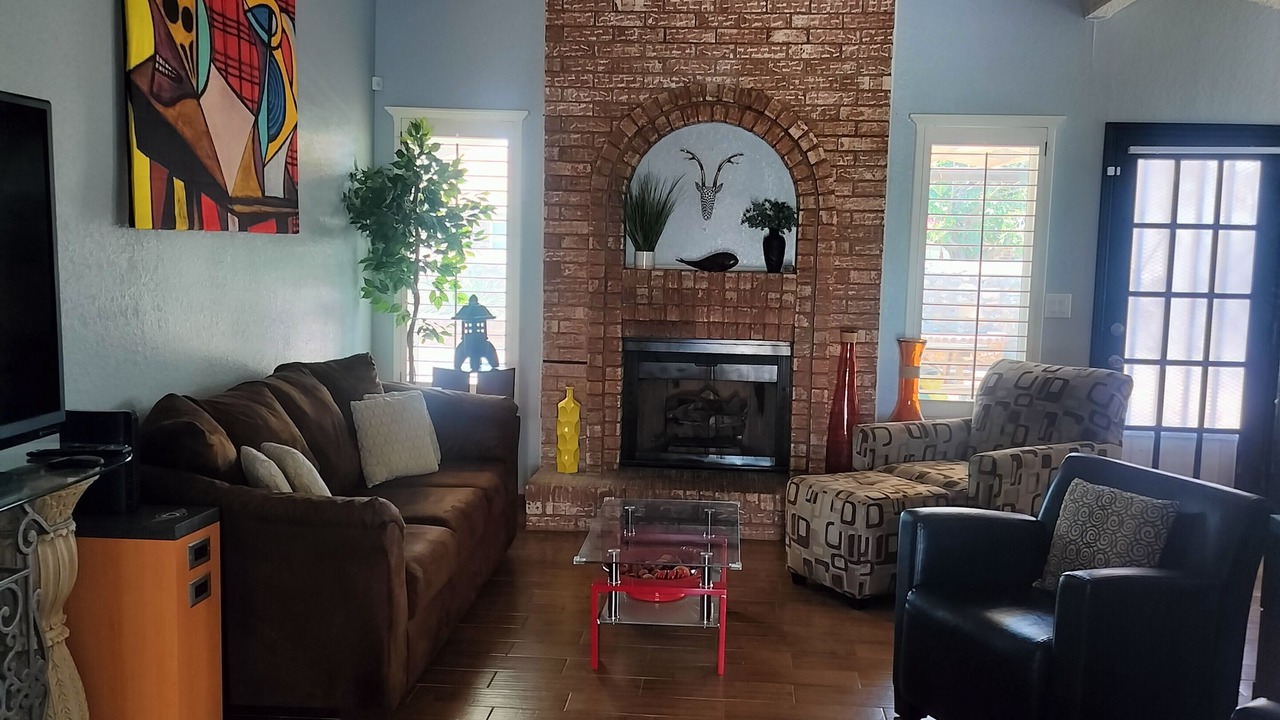 Photo of Livingroom in Biggs Field