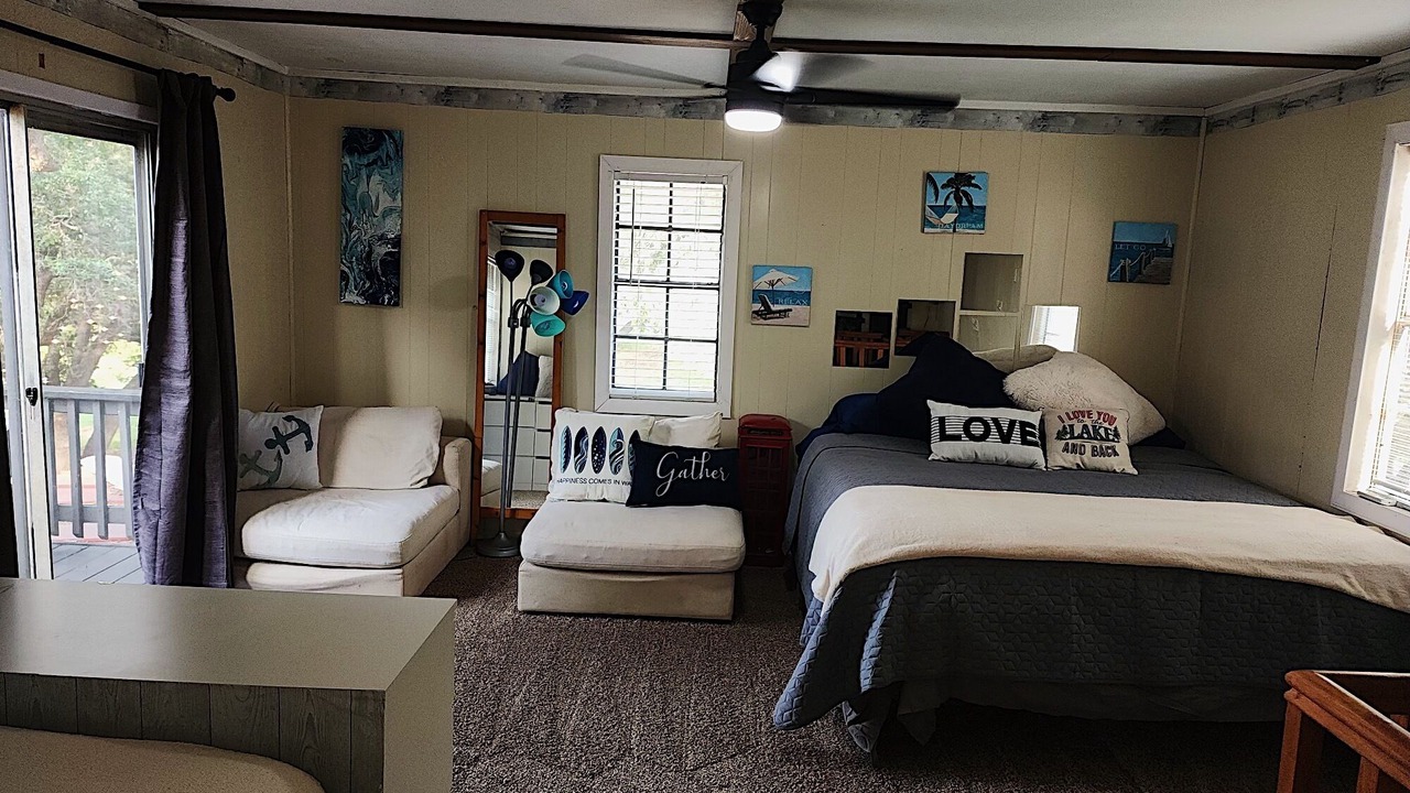 Photo of Bedroom in Lakewood Estates