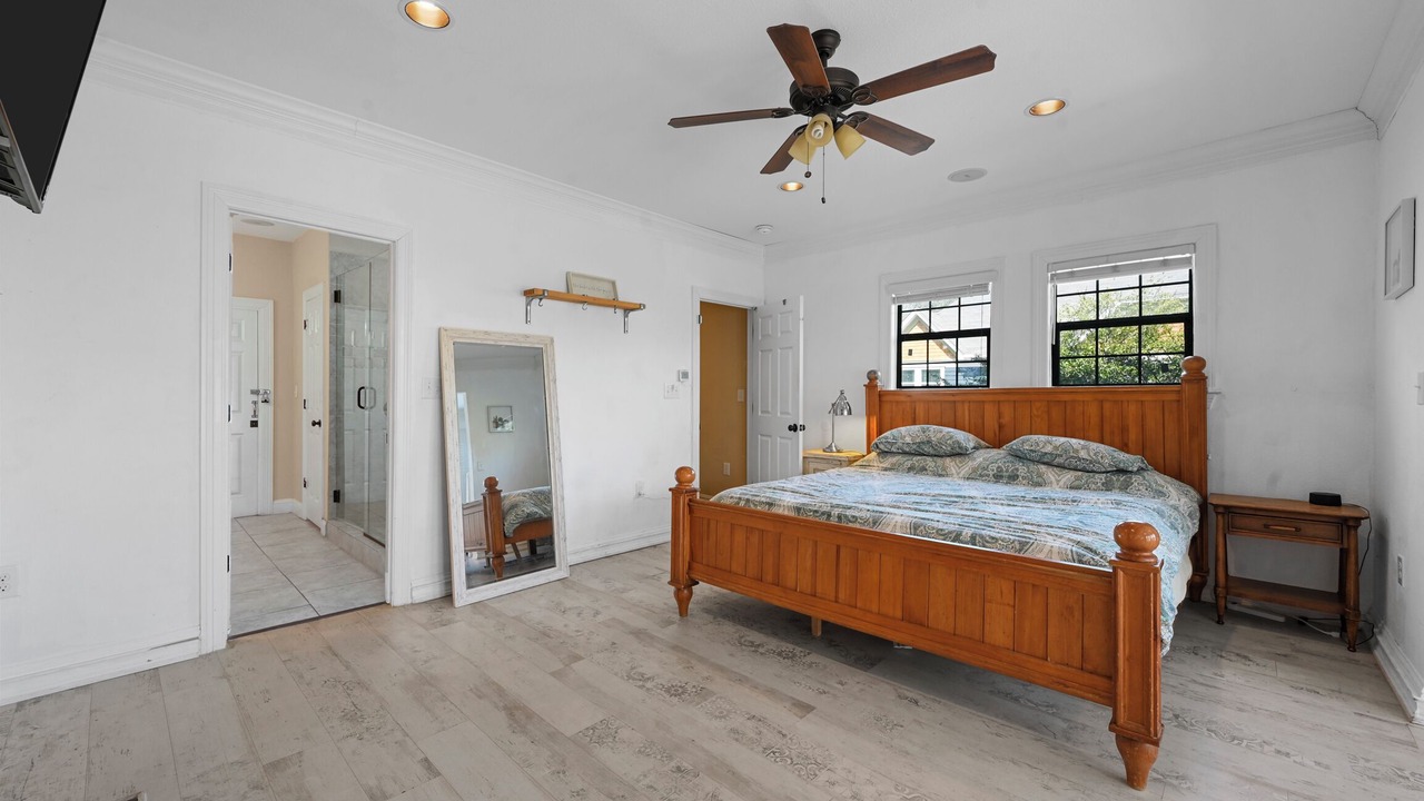 Photo of Bedroom in Oak Lawn