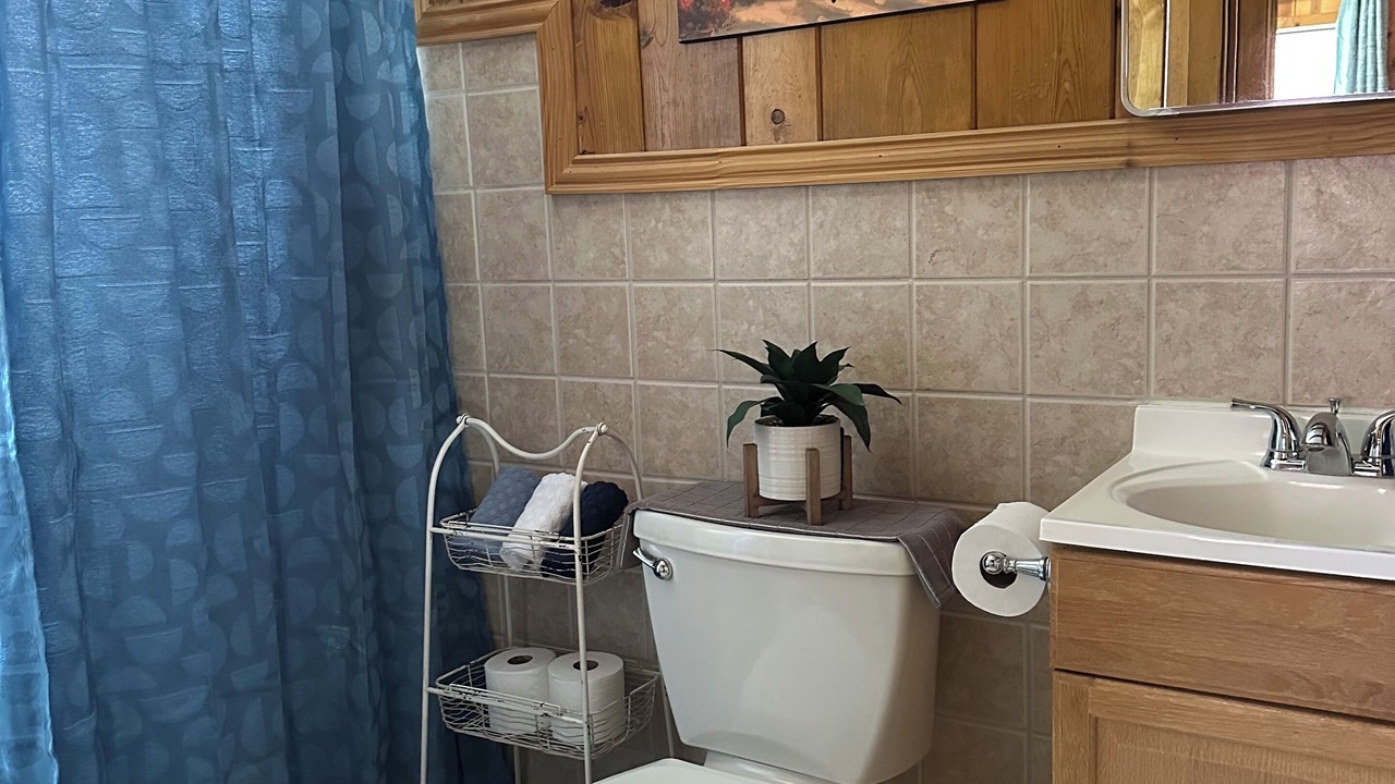 Photo of Bathroom in Cloudcroft
