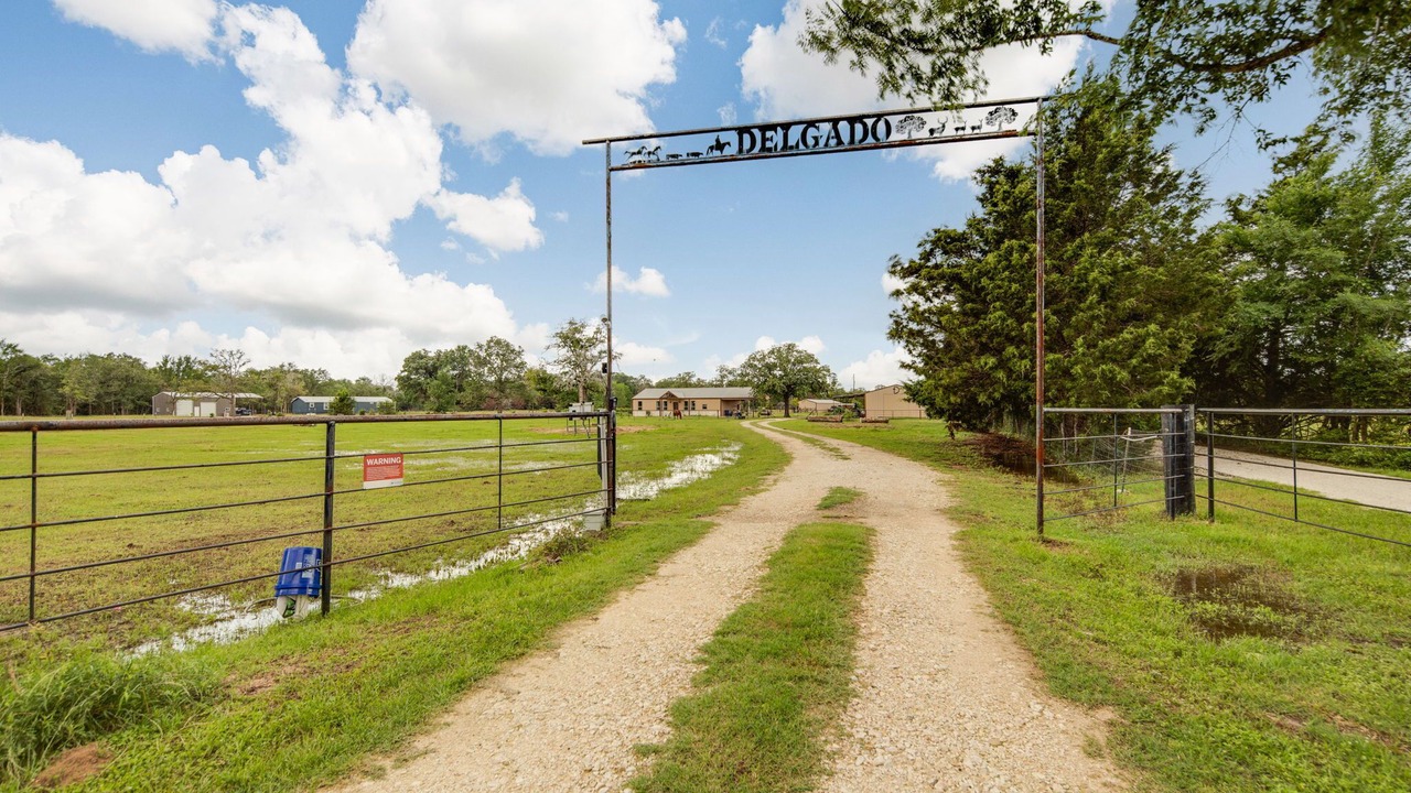 Photo of Outdoor in Bryan