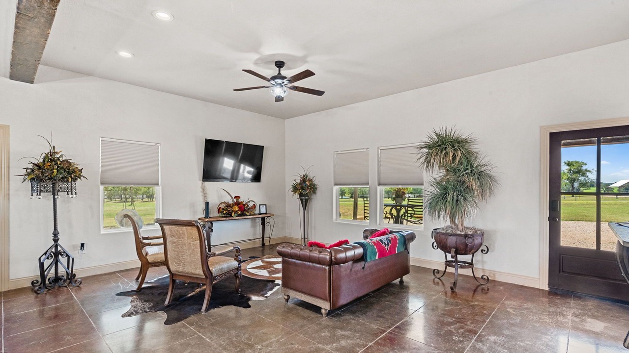Photo of Livingroom in Lipan
