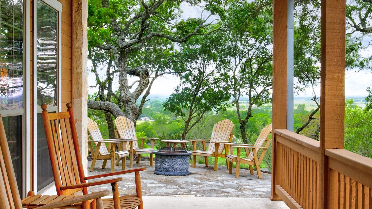 Photo of Patio Balcony in Comfort