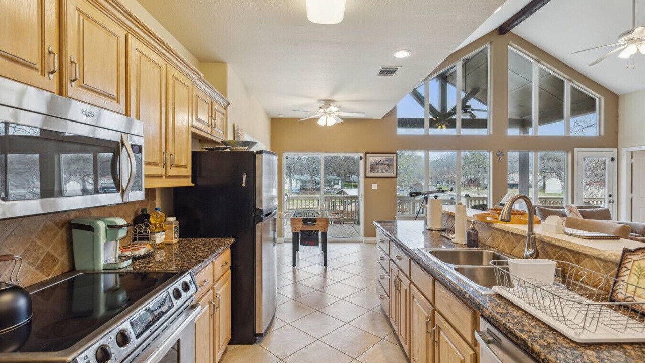 Photo of Kitchen in Gun Barrel City