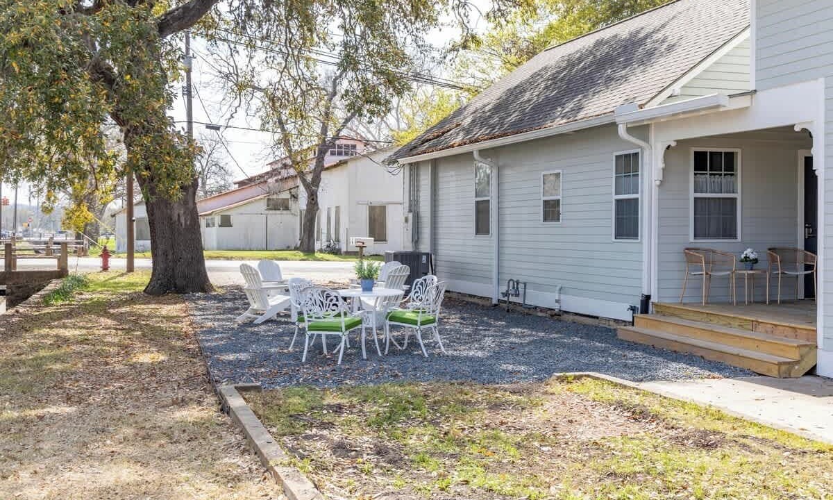 Photo of Outdoor in La Grange