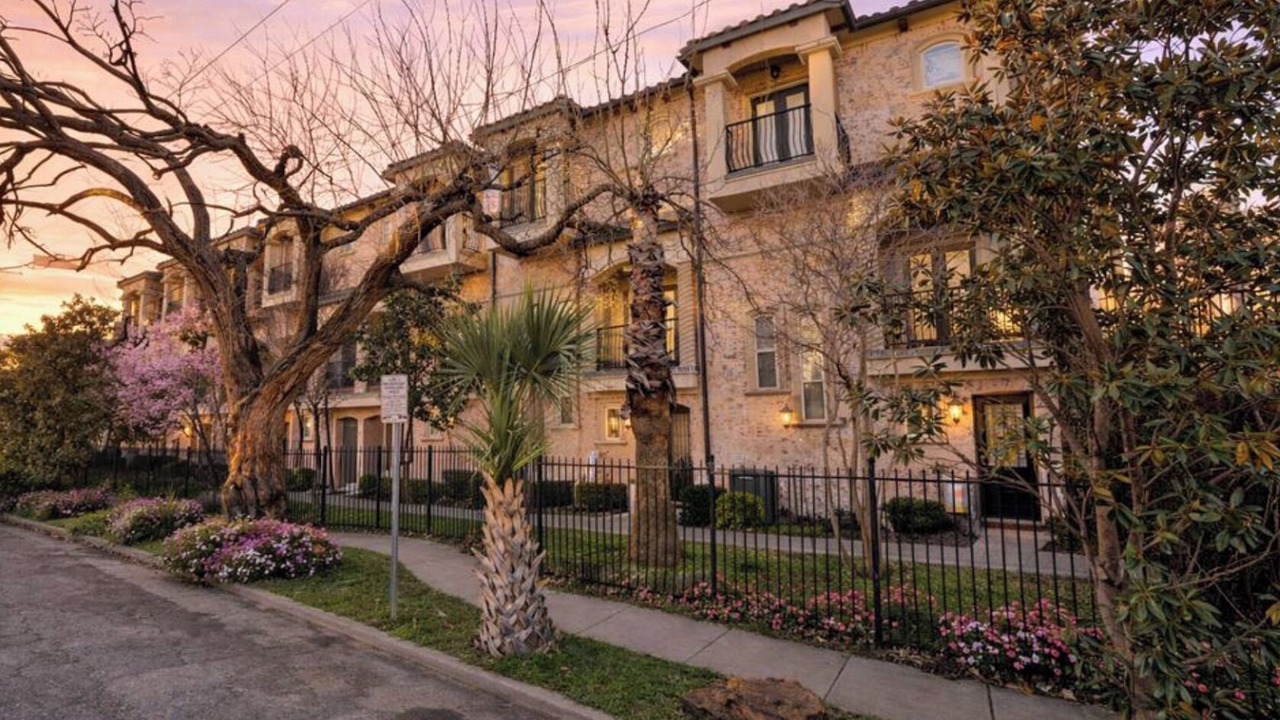 Photo of Outdoor in Knox - Henderson