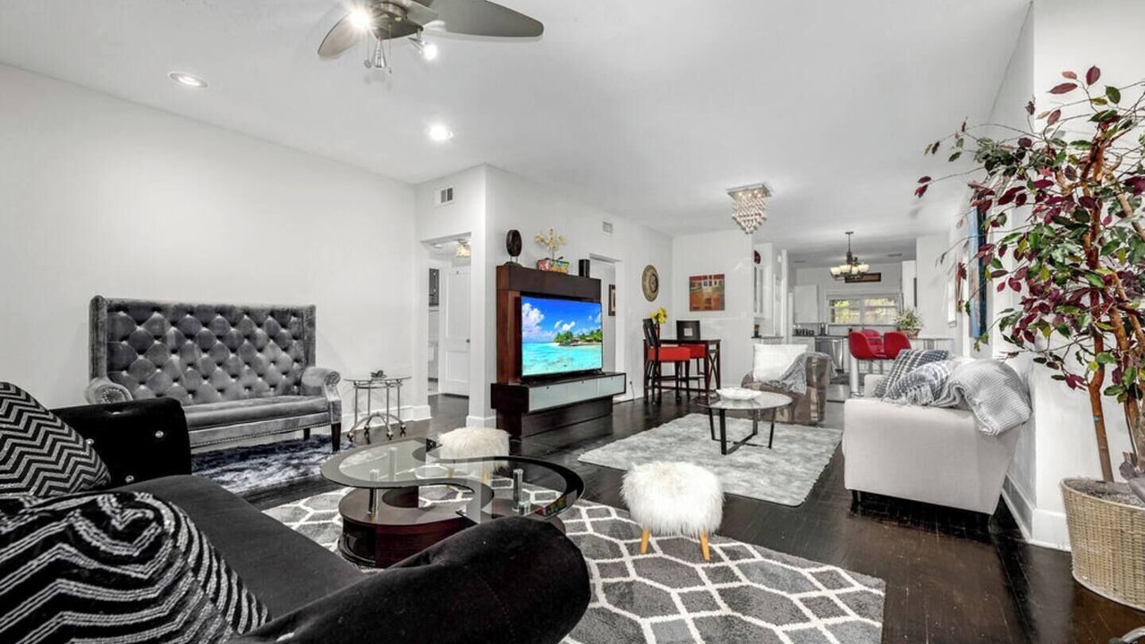 Photo of Livingroom in Oak Lawn